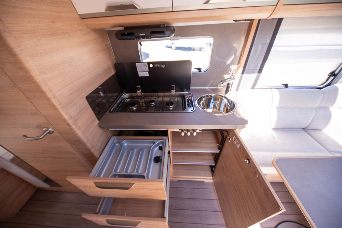 Knaus Südwind Black Selection – Réf. 8