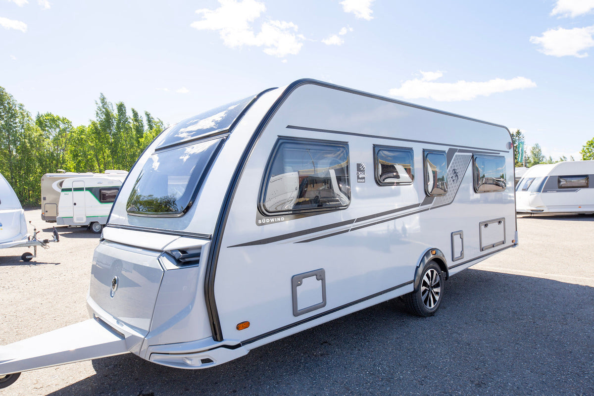 Knaus Südwind Black Selection – Réf. 8