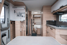 Knaus Südwind Black Selection