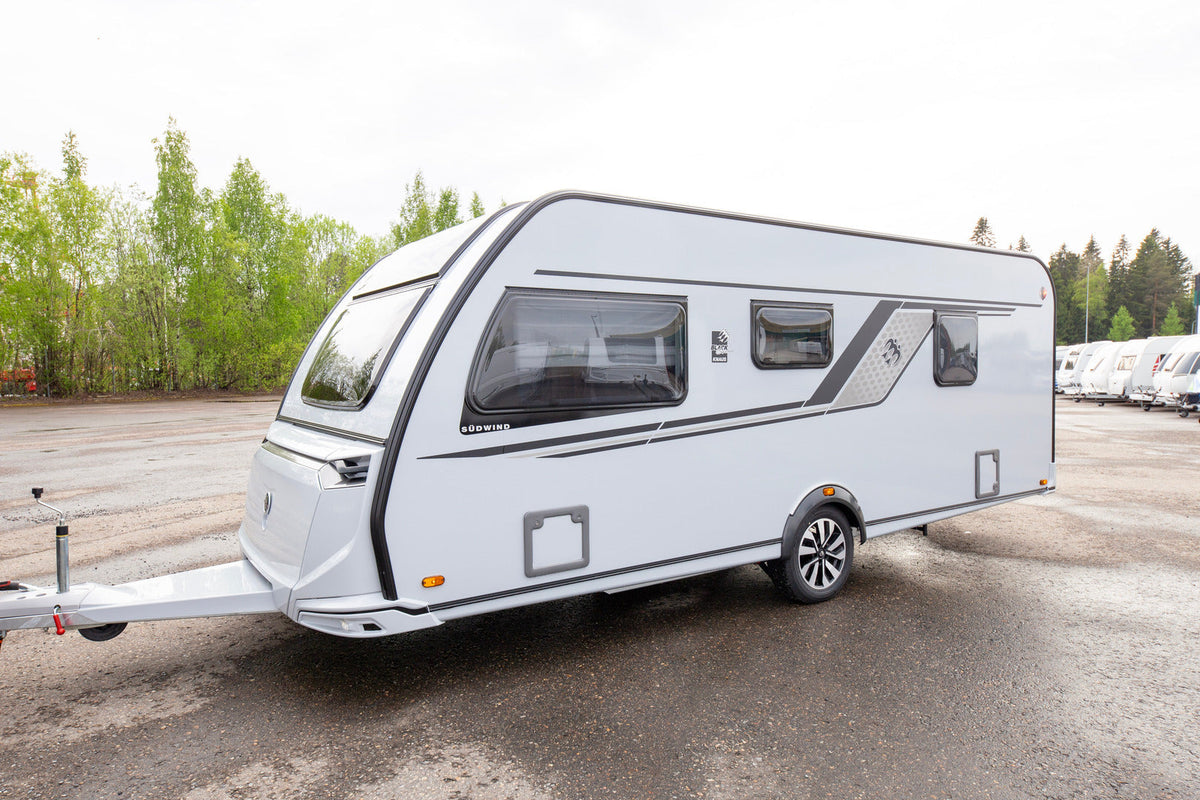 Knaus Südwind Black Selection – Réf. 6