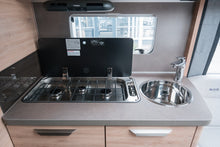 Knaus Südwind Black Selection