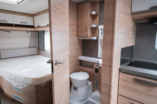 Knaus Südwind Black Selection